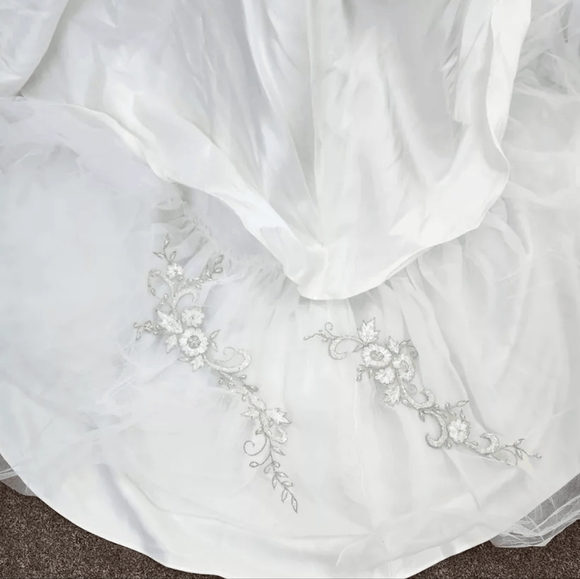 Elegant Cinderella Wedding Dress - Picture 3 of 4